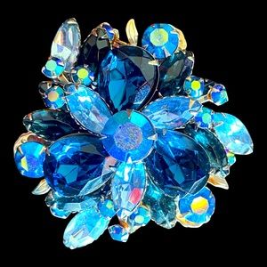 Women’s Blue Rhinestone Brooch